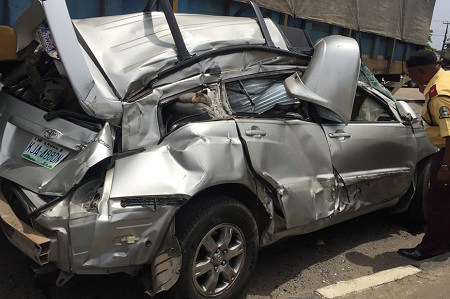 Swerving Truck Crushes Toyota Highlander In Lagos