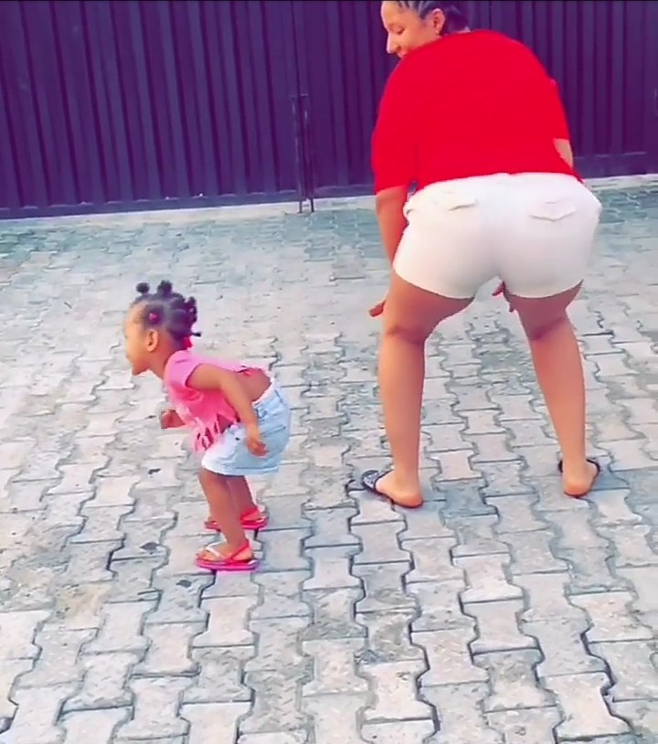 BBNaija's Gifty teaches 1-year-old daughter to twerk (video) BodexNG. 