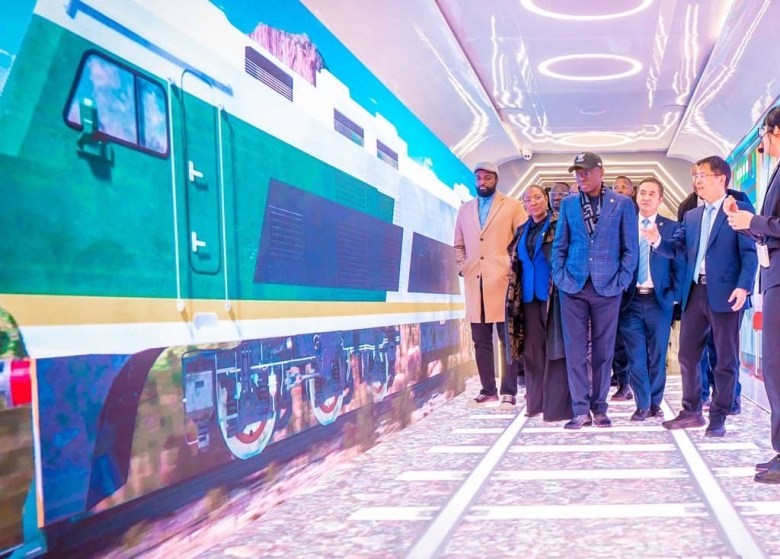 Governor Sanwo-Olu purchases additional rail stock for Red and Blue line operations