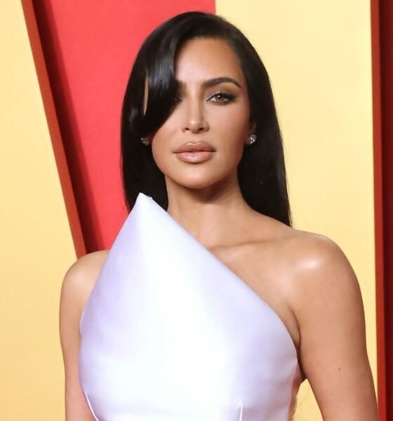 Kim Kardashian reveals she has been diagnosed with esophagitis