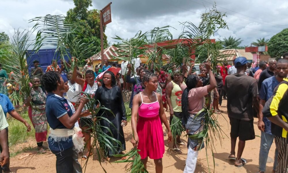 Benue residents protest reported abduction of 18 mourners
